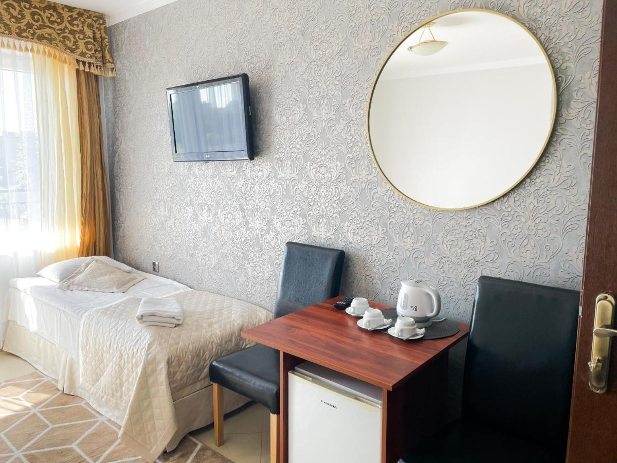 Osrodek Wczasowy Rewa Hotel Bagian luar foto